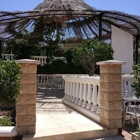 Bella Vista Aquiles 19 Торевьиа
